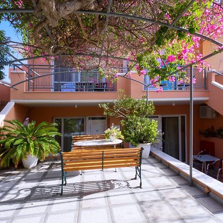 Poseidon Studios & Apartments باليوخورا المظهر الخارجي الصورة
