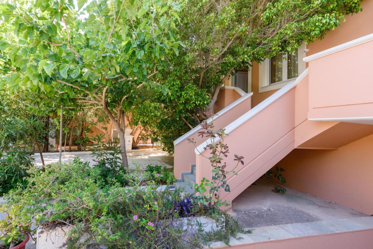 Poseidon Studios & Apartments باليوخورا المظهر الخارجي الصورة