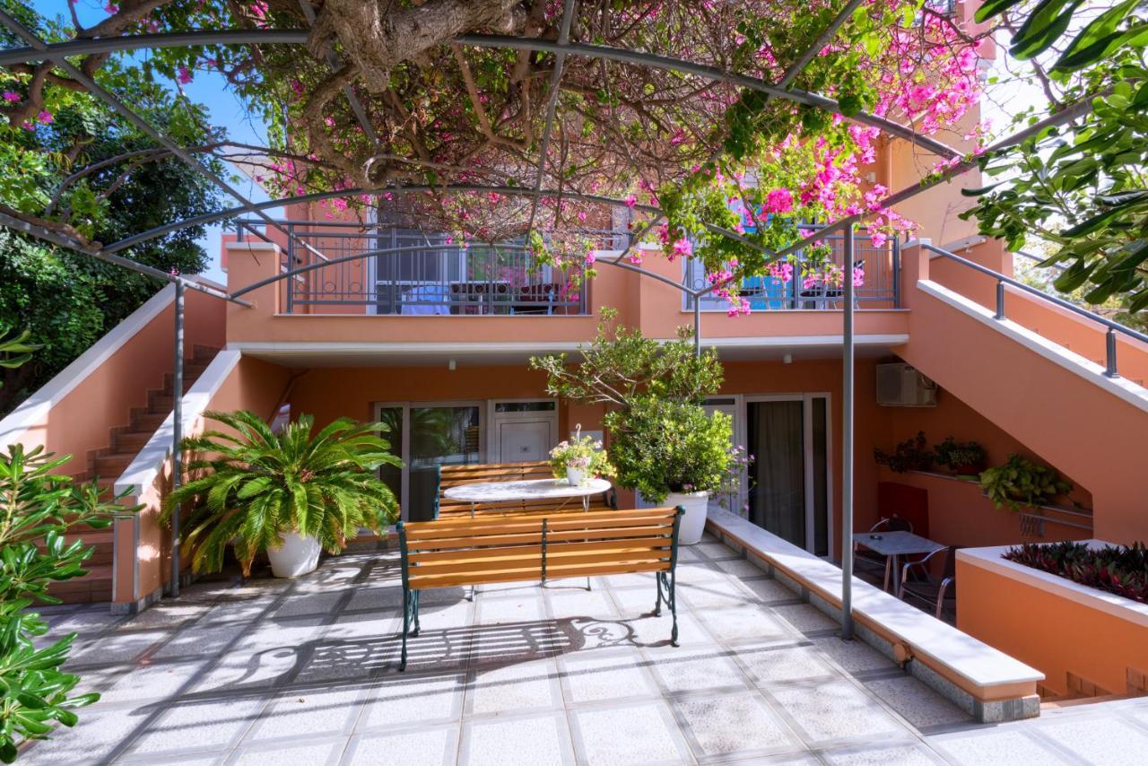 Poseidon Studios & Apartments باليوخورا المظهر الخارجي الصورة